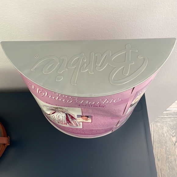 2005 holiday Barbie by Bob Mackie. NIB - Picture 3 of 8